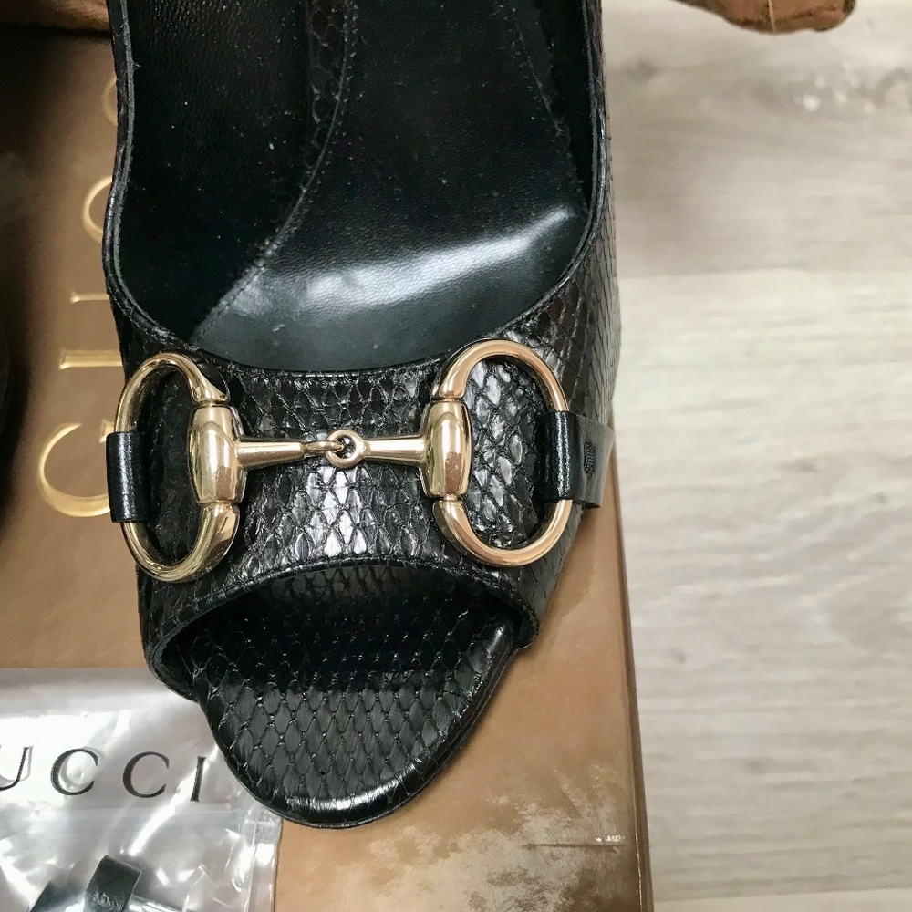 Gucci Python Open Toe Horse Bit Pump Size 7 - image 3